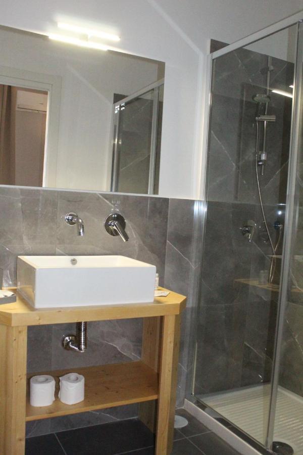 Be Italian Flat Sanfelice Hotel Napoli Bagian luar foto